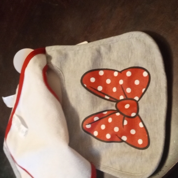 BABY BIBS - Picture 3 of 3